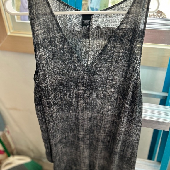 Torrid Women's Black and Gray Sleeveless Top size 2 - Picture 4 of 6